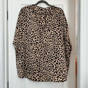 Jodifil leopard print satin short sleeve V-neck top